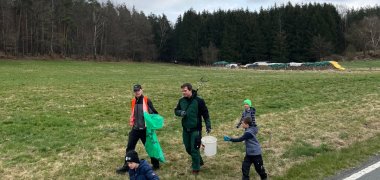 Osterputzaktion Brandlos Hier sehen Sie ein Bild der Osterputzaktion in Brandlos.