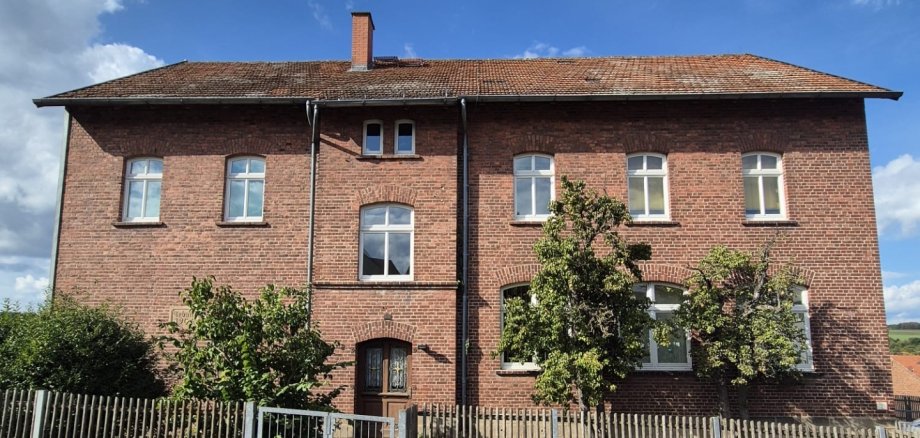 Grundschule Hainzell Sie sehen die ehemalige Grundschule Hainzell.