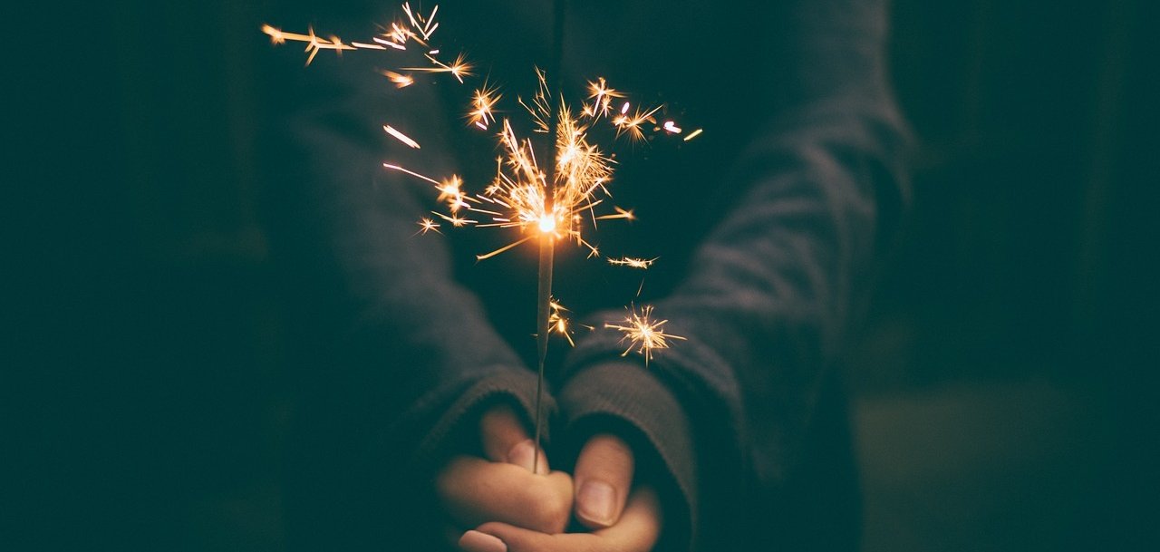 Hier sehen Sie eine Wunderkerze.