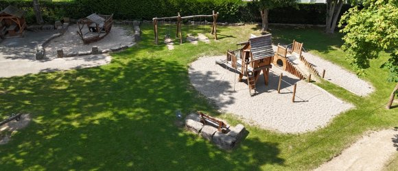 Hier sehen Sie den Spielplatz in Hosenfeld.