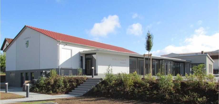 Das Bürgerhaus Hosenfeld Sie sehen das Bürgerhaus im Ortsteil Hosenfeld.