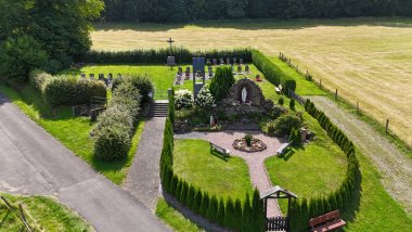 Hier sehen Sie den Friedhof in Brandlos.