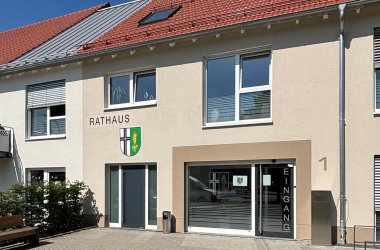 Hier sehen Sie das Rathaus in Hosenfeld.